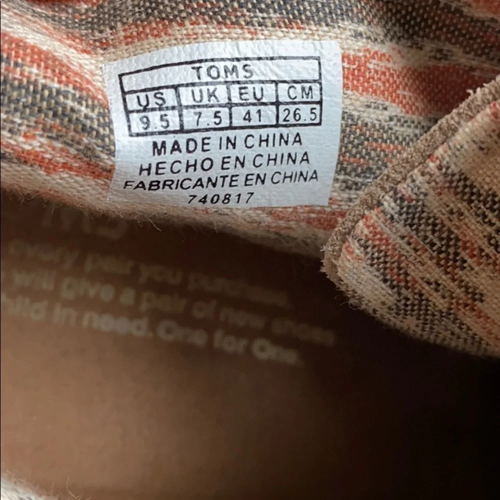 NWOT Toms tan platforms size 9.5​